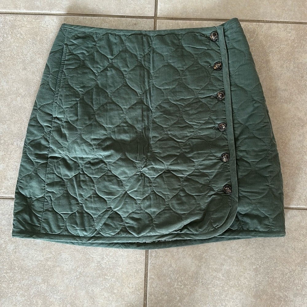 Madewell quilted skirt, NWT, size 10.
